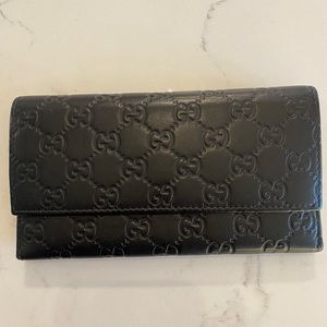 AUTHENTIC Gucci Wallet